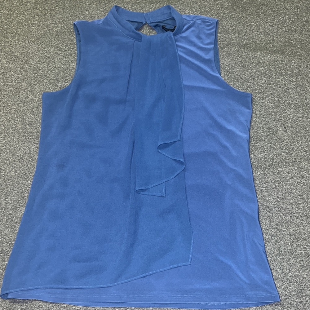 OPEN TO ALL OFFERS White House Black Market Blouse
